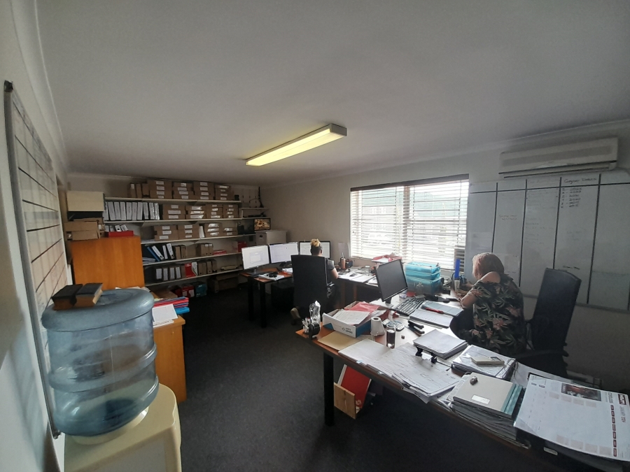 To Let commercial Property for Rent in Somerset West Business Park Western Cape